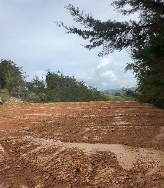 Lote, via San Vicente el Peñol, km 9 desde la zona urbana, via en proceso de pavimentacion ya con 6 kms completamente terminados. — foto 3